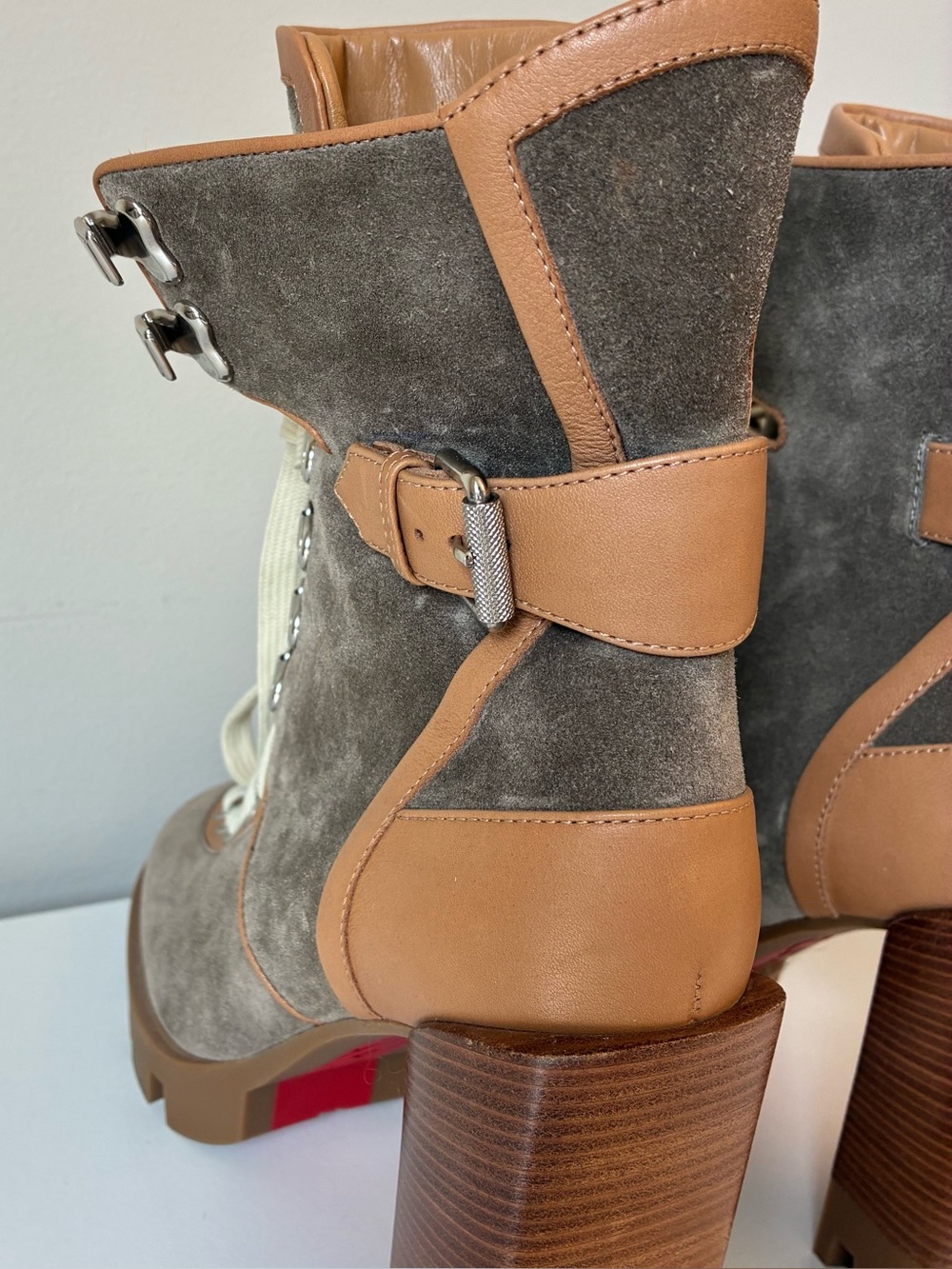 Christian Louboutin MACADEMIA
100 Suede Lace Up Moto Biker
Heels Boots Size 37.5 - Picture 7 of 11